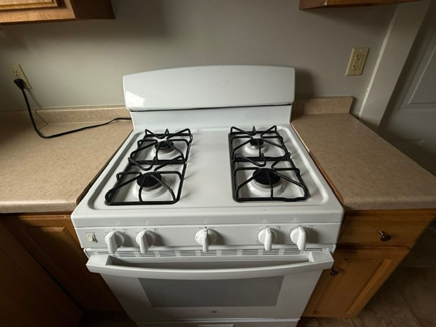 Champaign Apartment: 405 W White