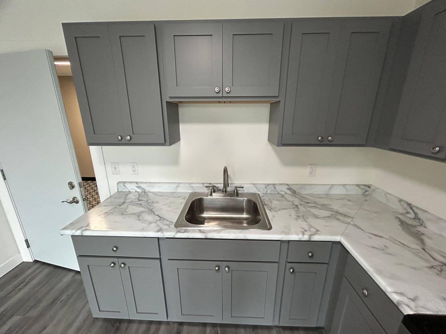 Tuscola Apartment: 703 N Park/704 N Main