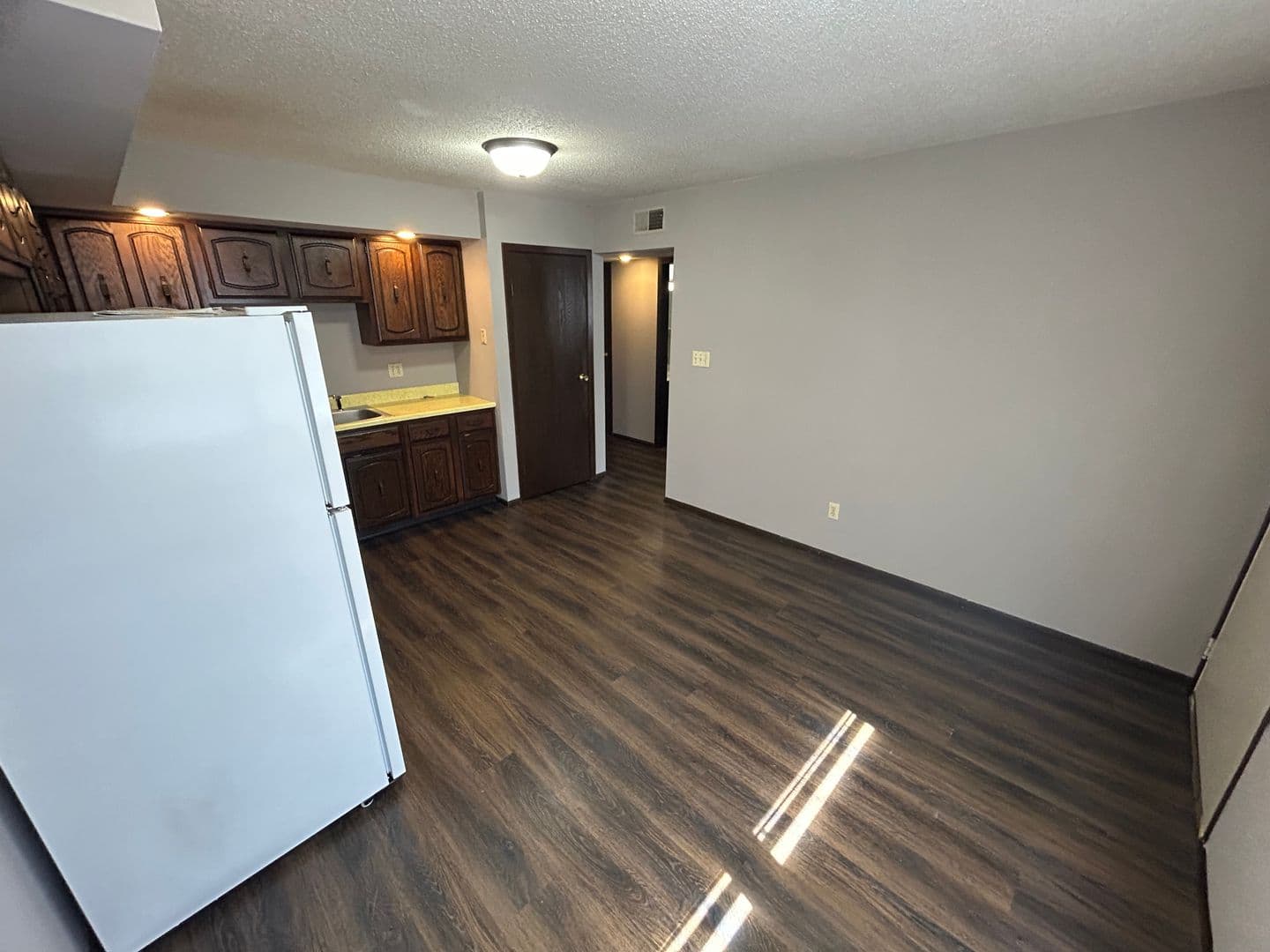 Tuscola Apartment: 207 E Newkirk