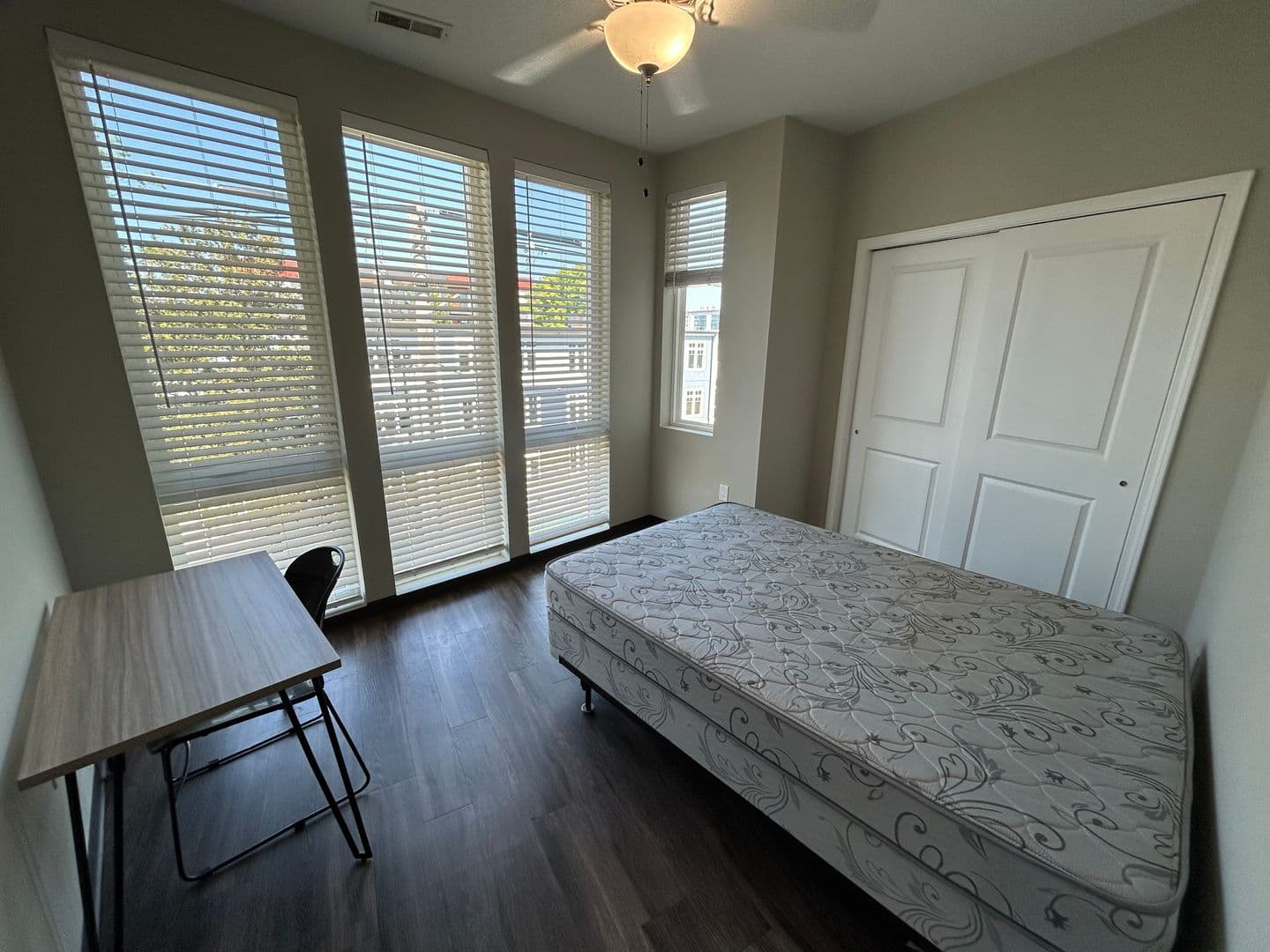 Champaign Apartment: 302 E Clark St