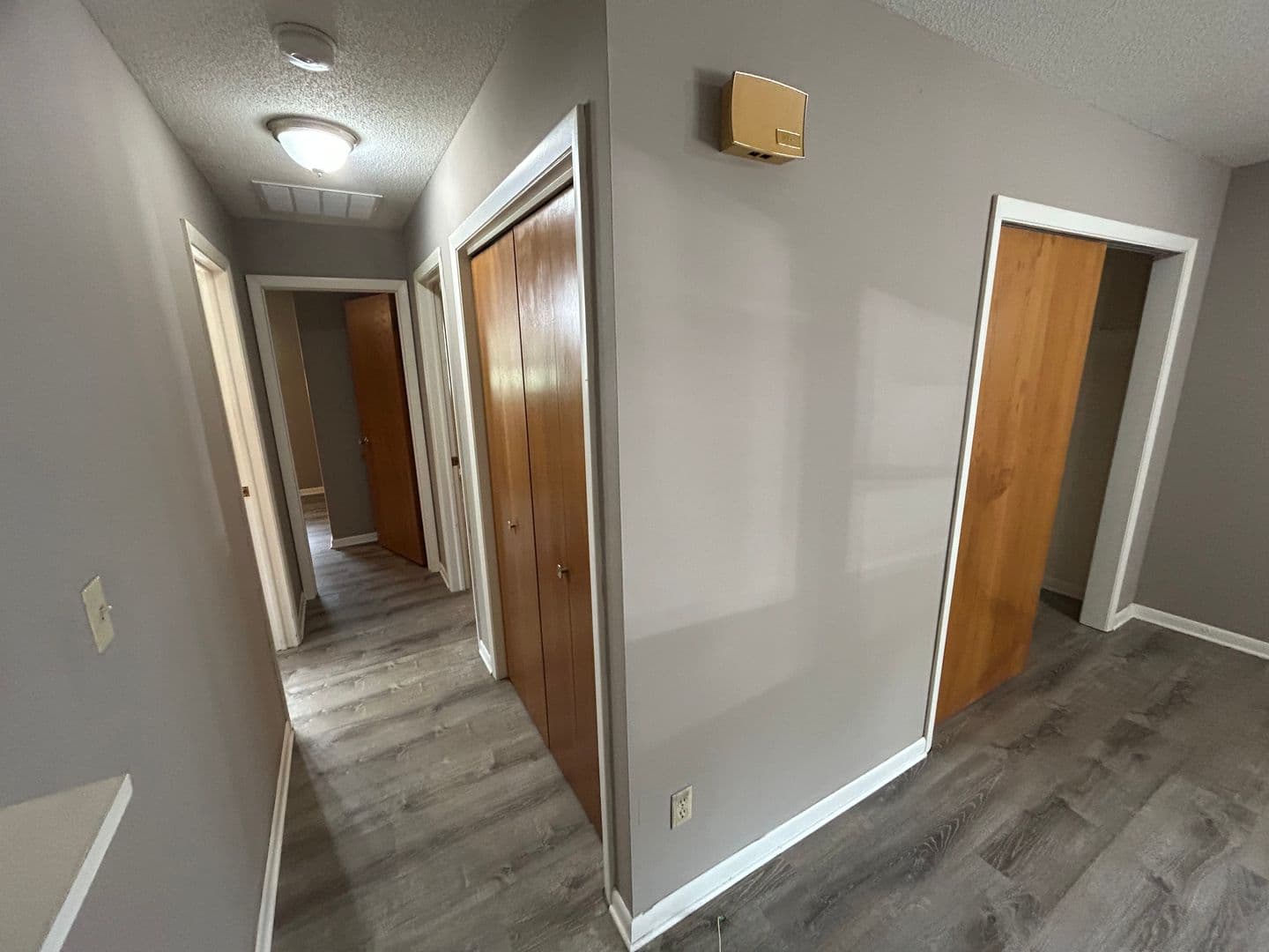 Urbana Apartment: 704 E Colorado