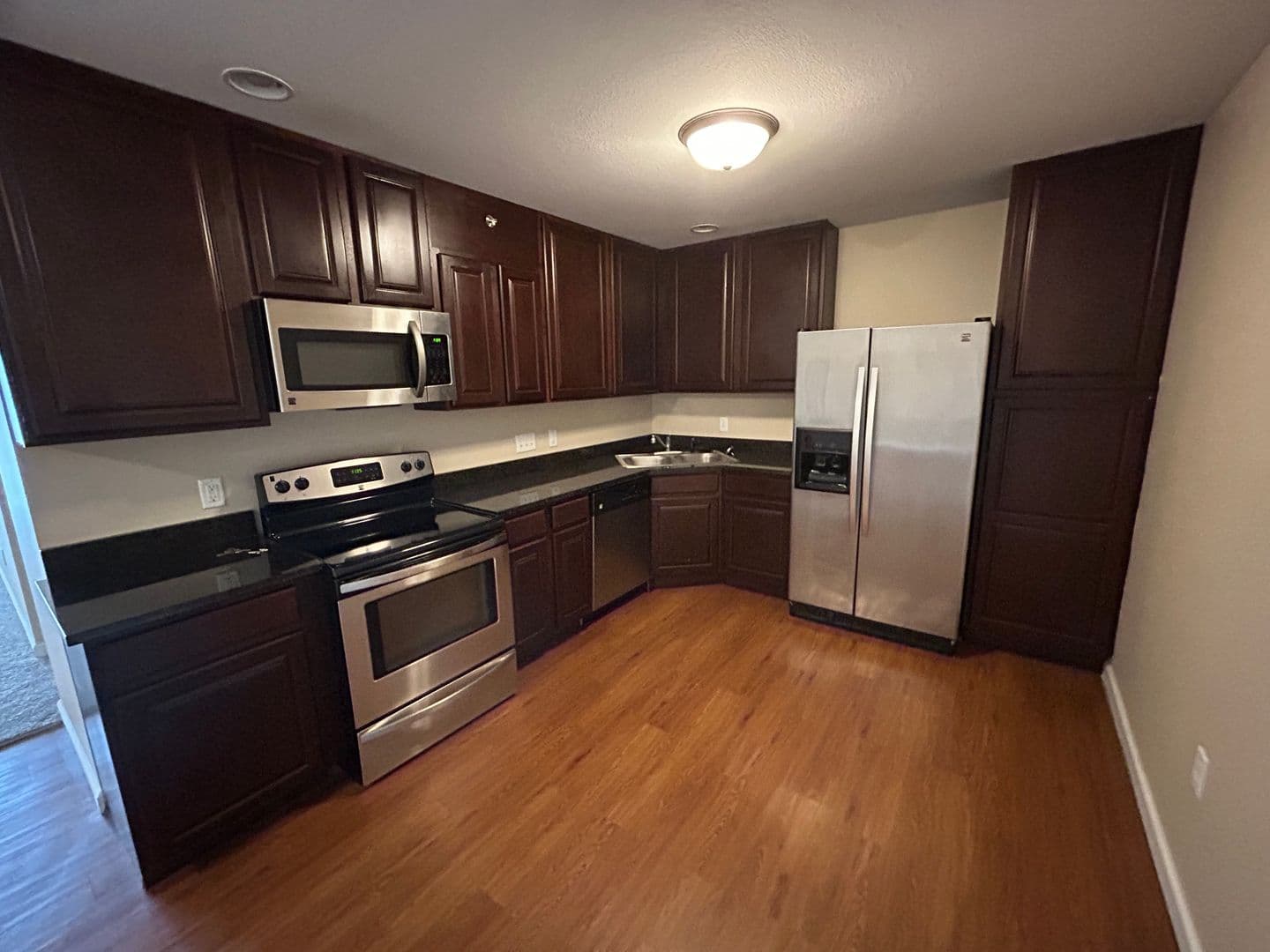 Tuscola Apartment: 600 E Ficklin St