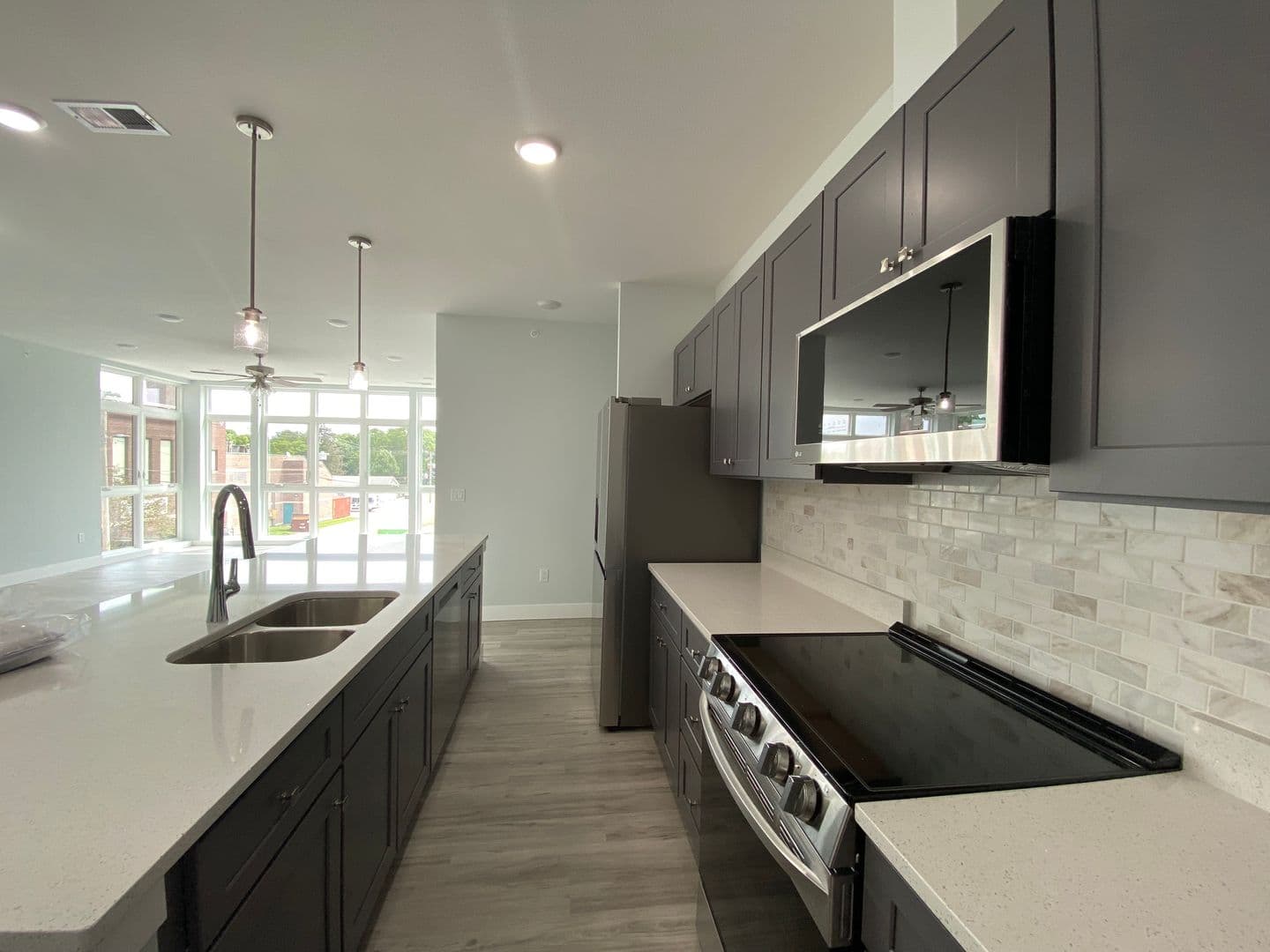 Champaign Apartment: 132 E University