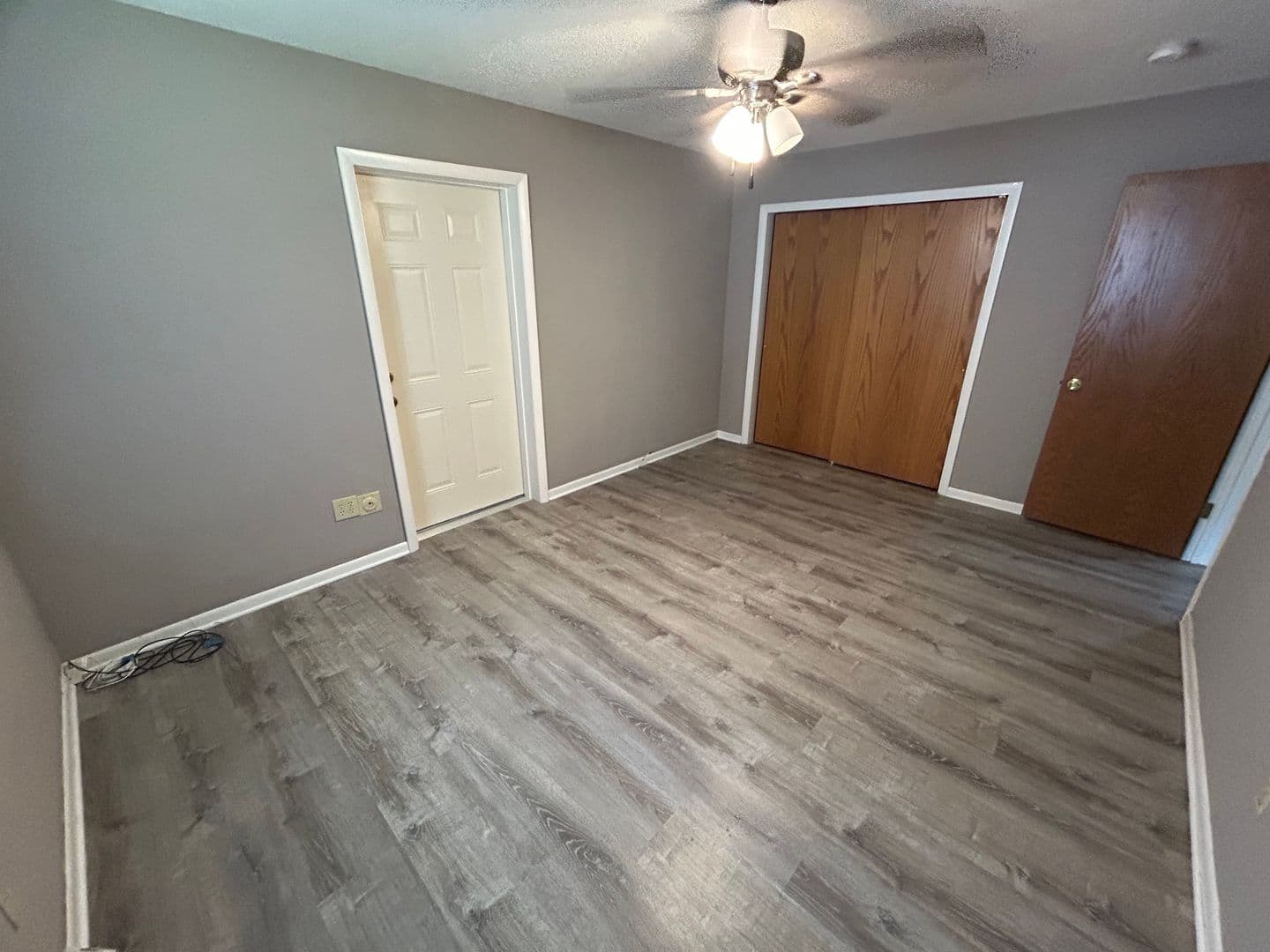 Urbana Apartment: 704 E Colorado