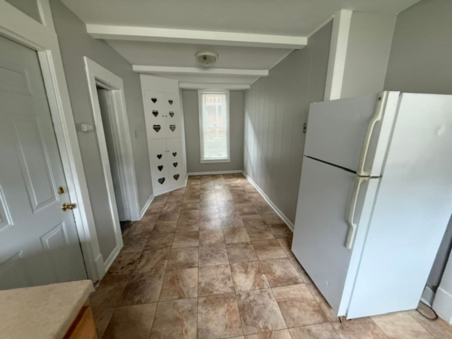 Champaign Apartment: 405 W White