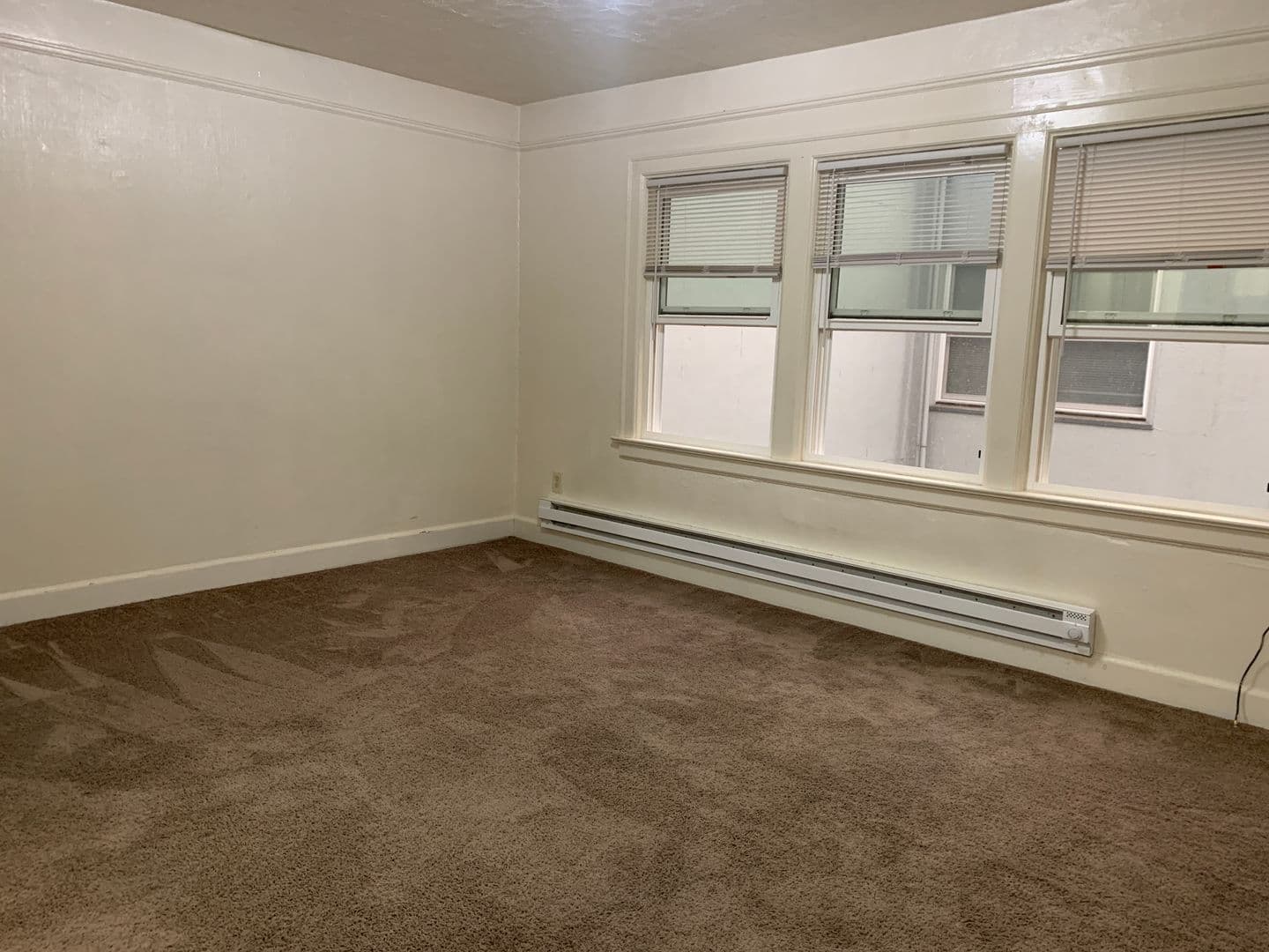 Longview Apartment: 1225 Commerce  Ave