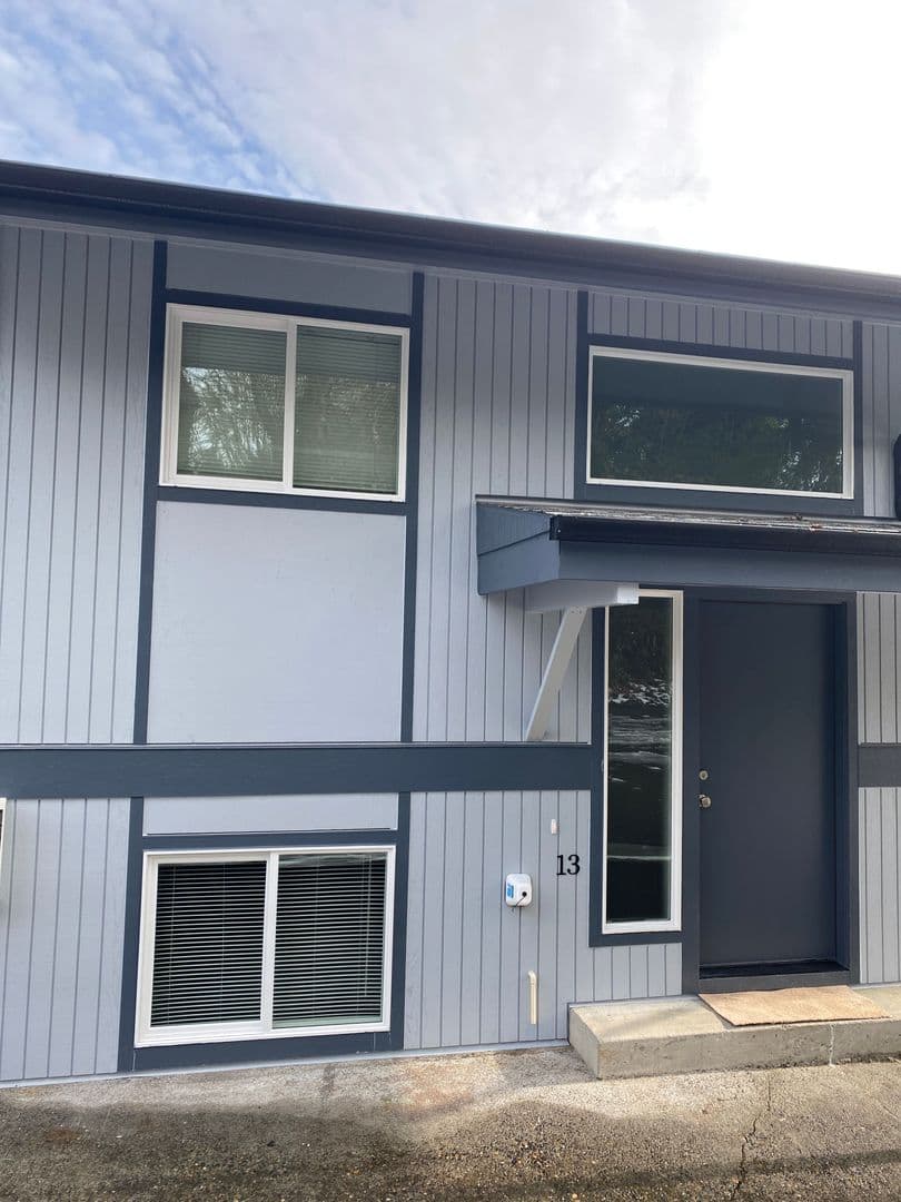 Longview Apartment: 111 Beacon Hill Dr
