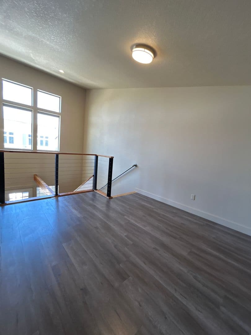 Longview Apartment: Westpointe Townhomes