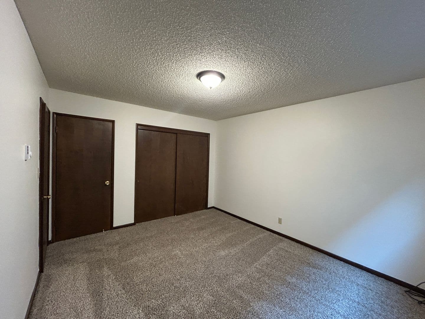 Longview Apartment: 941 16th Ave