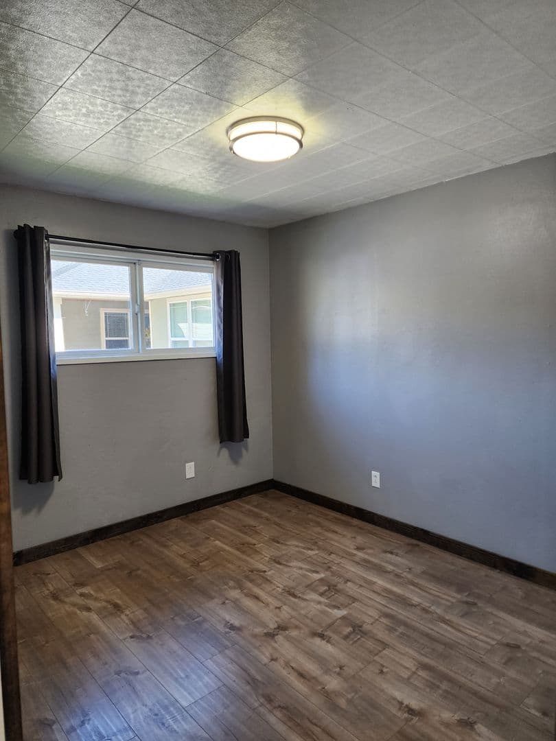 Longview House: 155 A2 Niblett Way