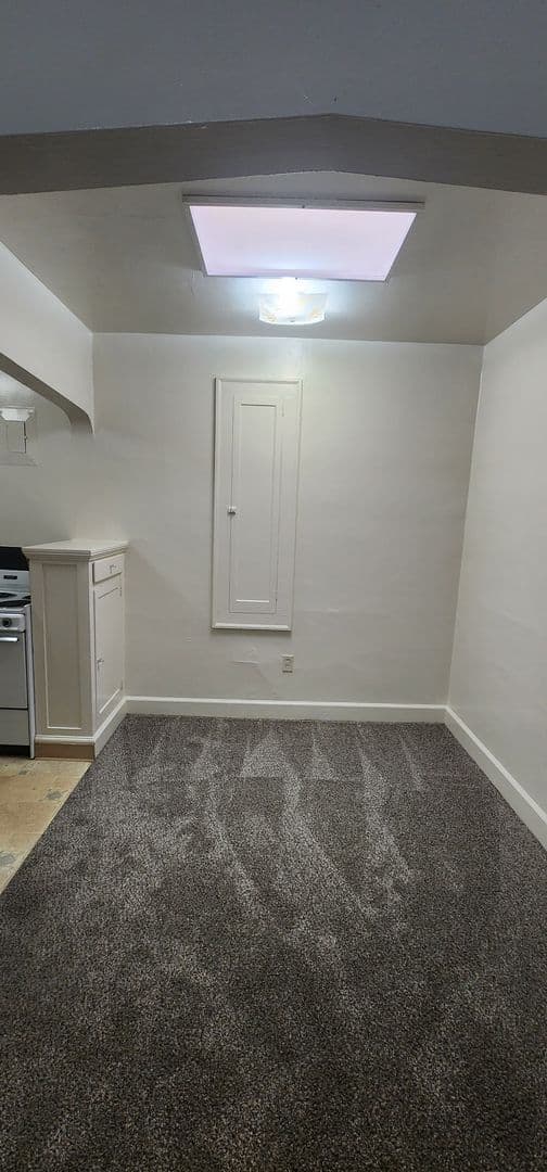 Longview Apartment: 1225 Commerce  Ave