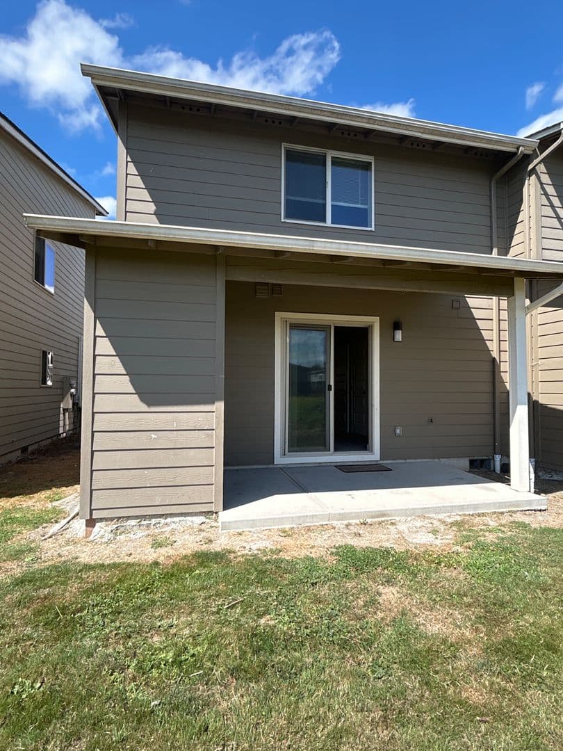Longview Apartment: Westpointe Townhomes