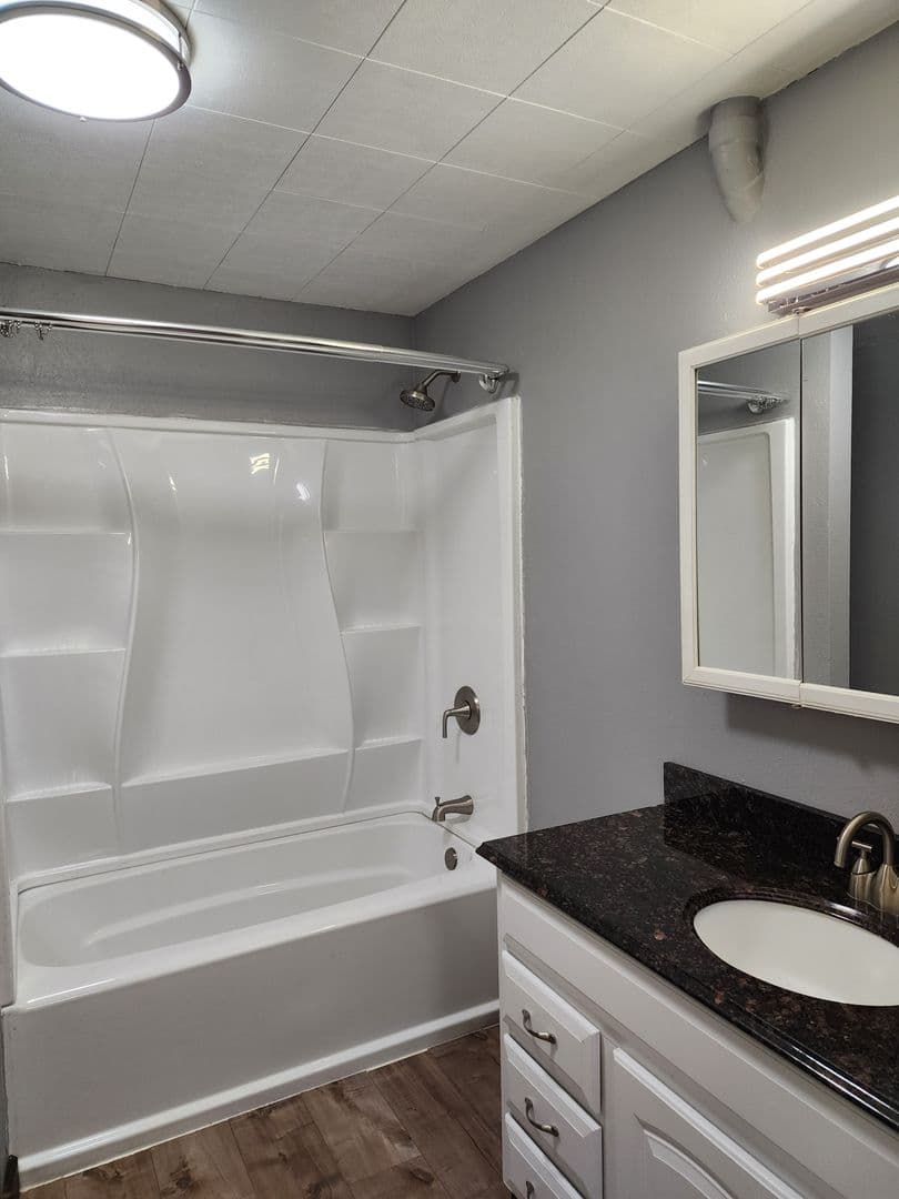 Longview House: 155 A2 Niblett Way