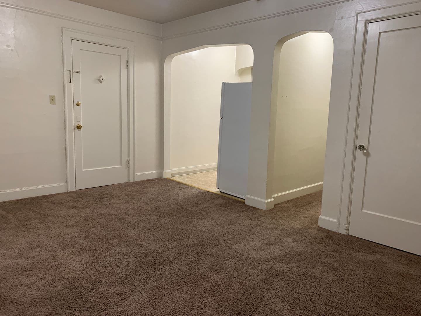 Longview Apartment: 1225 Commerce  Ave