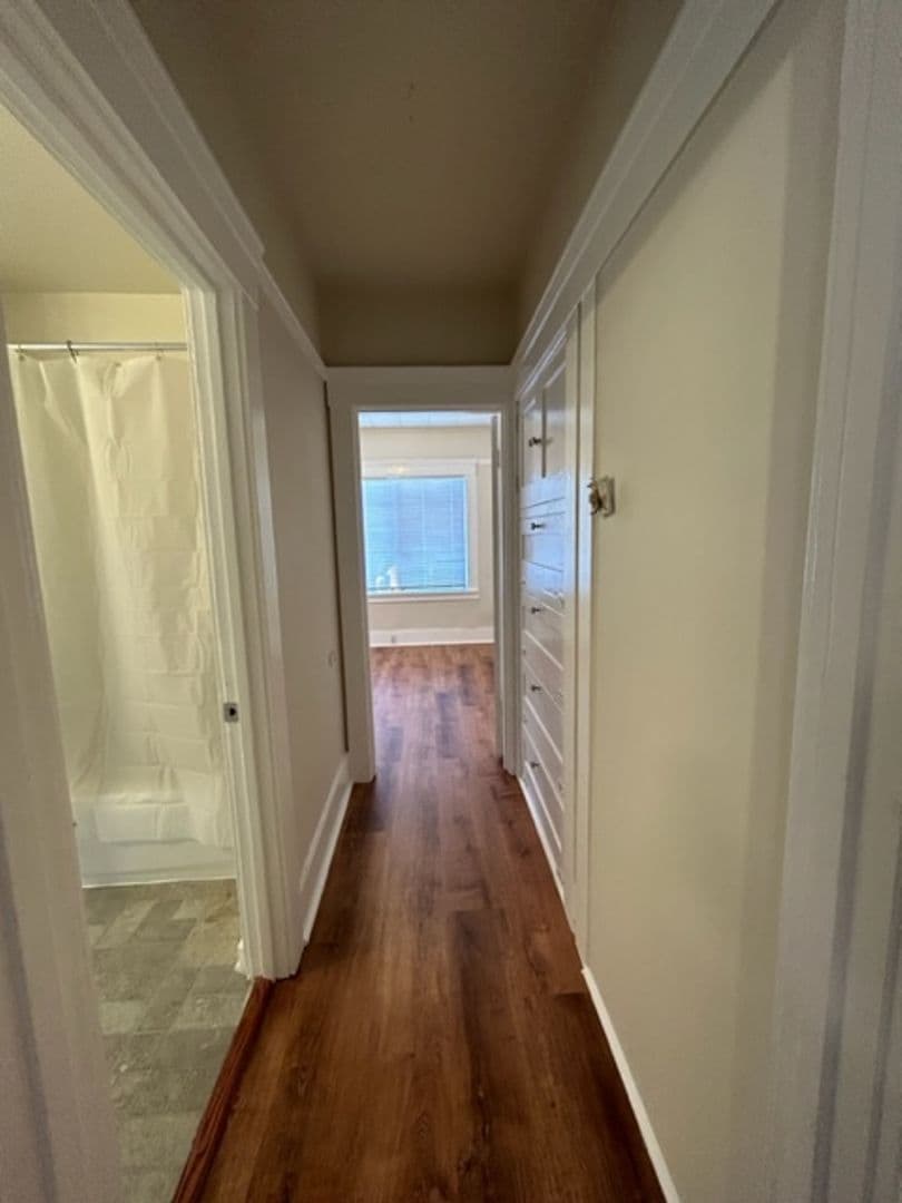 Richmond Apartment: 324 43rd St.