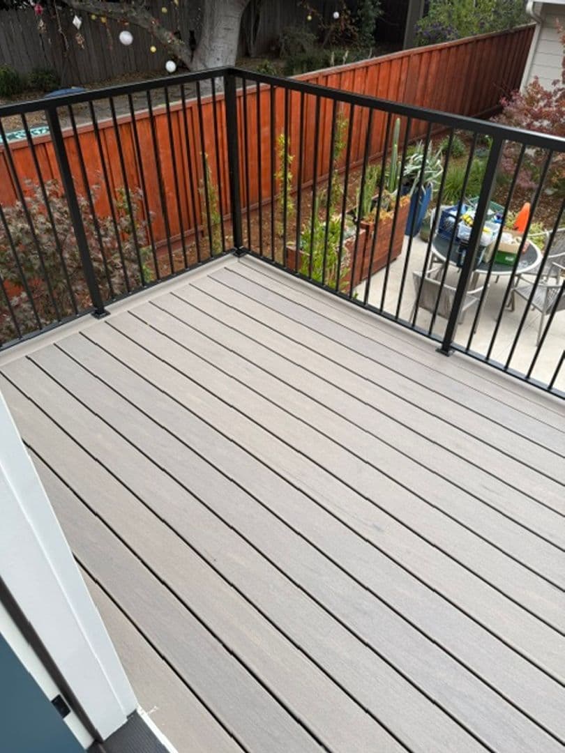 Oakland Apartment: 1038 Magnolia Street