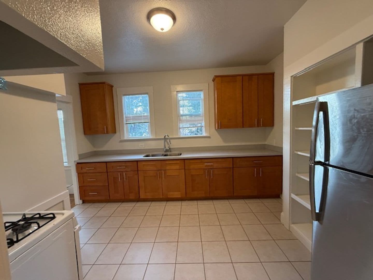 Richmond Apartment: 1401-1407  Bissell Ave