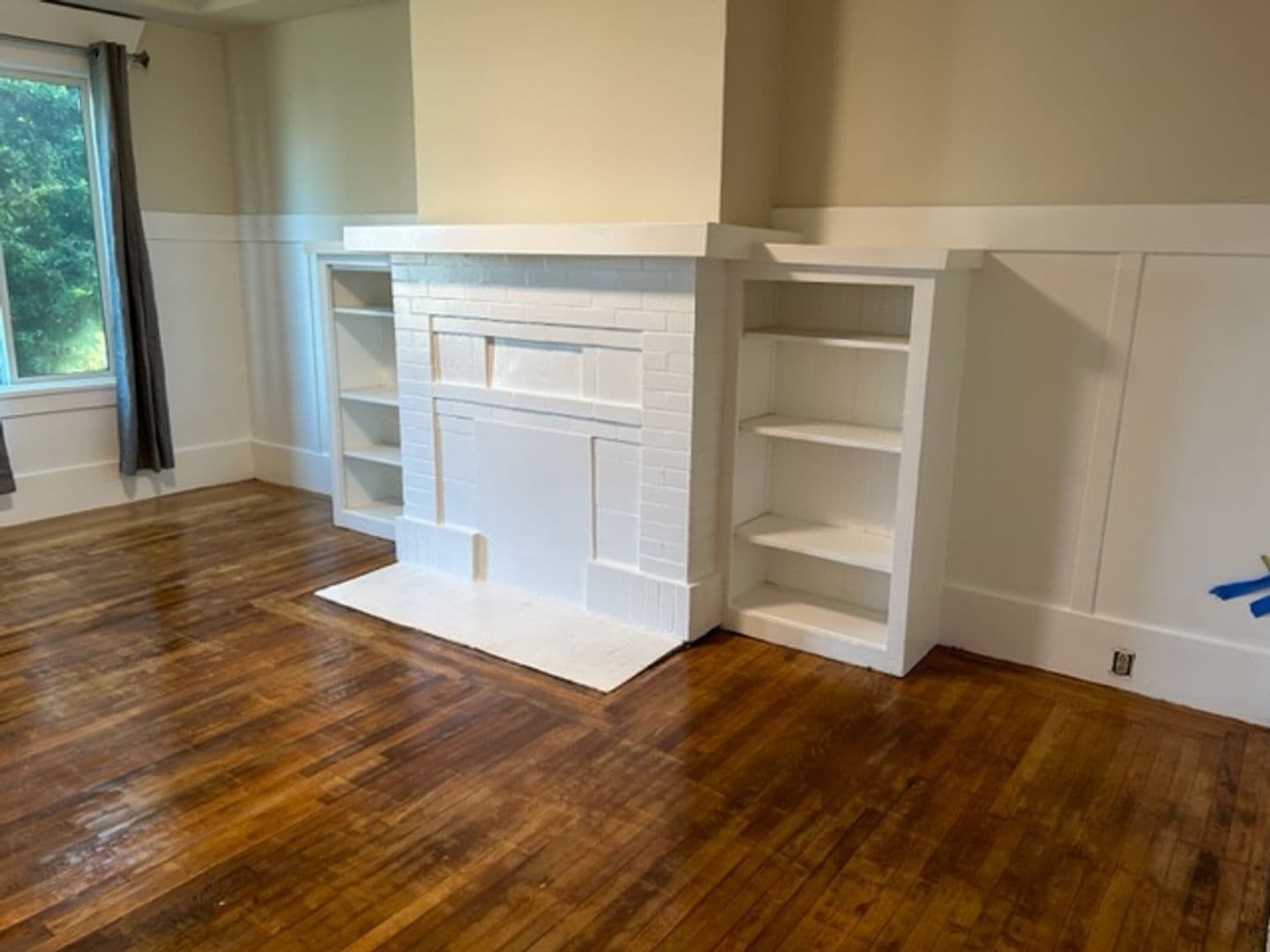 Richmond Apartment: 324 43rd St.
