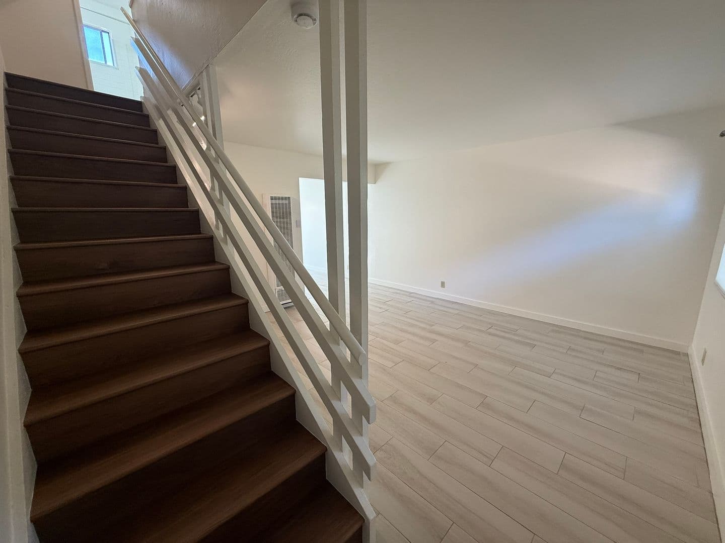 Berkeley Apartment: 1528 Woolsey St. - B