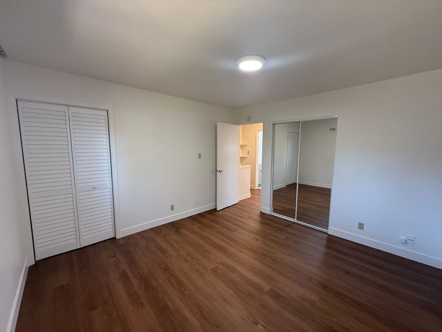 Berkeley Apartment: 1528 Woolsey St. - B
