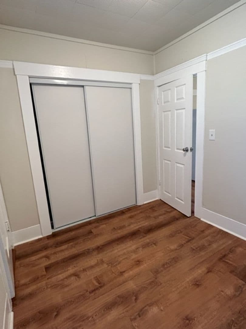 Richmond Apartment: 324 43rd St.