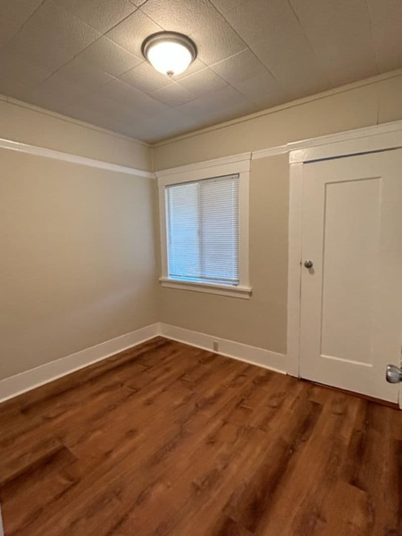 Richmond Apartment: 324 43rd St.