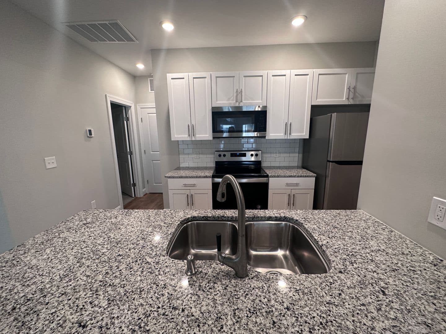 Wilmington Apartment: 5760 Park Ave