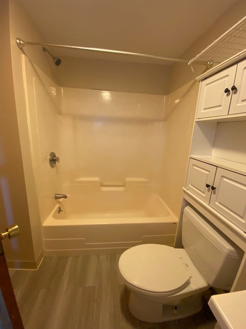 Warren Apartment: 478 Main Street