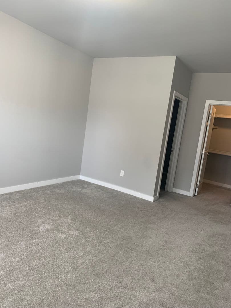 Shelby Twp Apartment: 7959 Sal Mar Way
