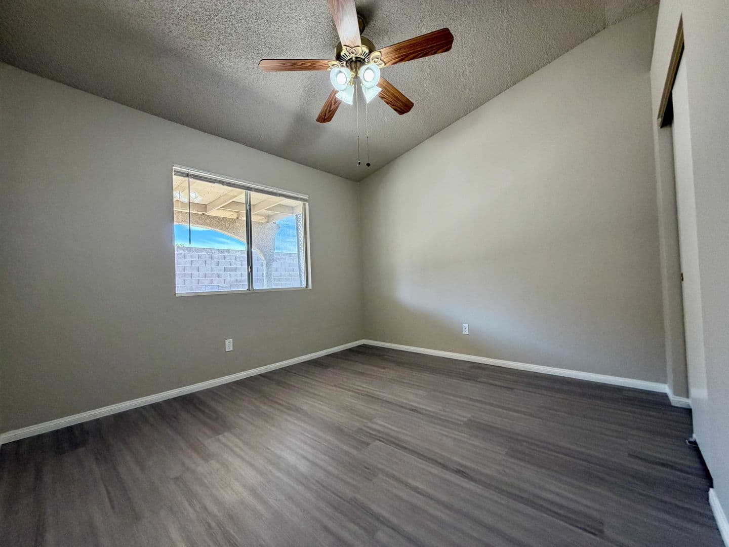 Henderson House: 381 Verbena Avenue