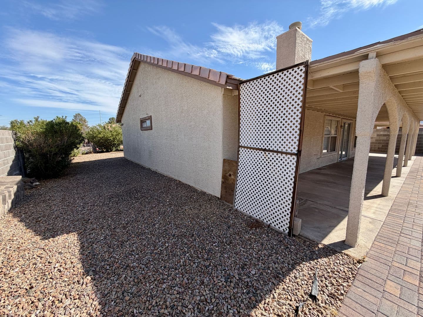 Henderson House: 381 Verbena Avenue