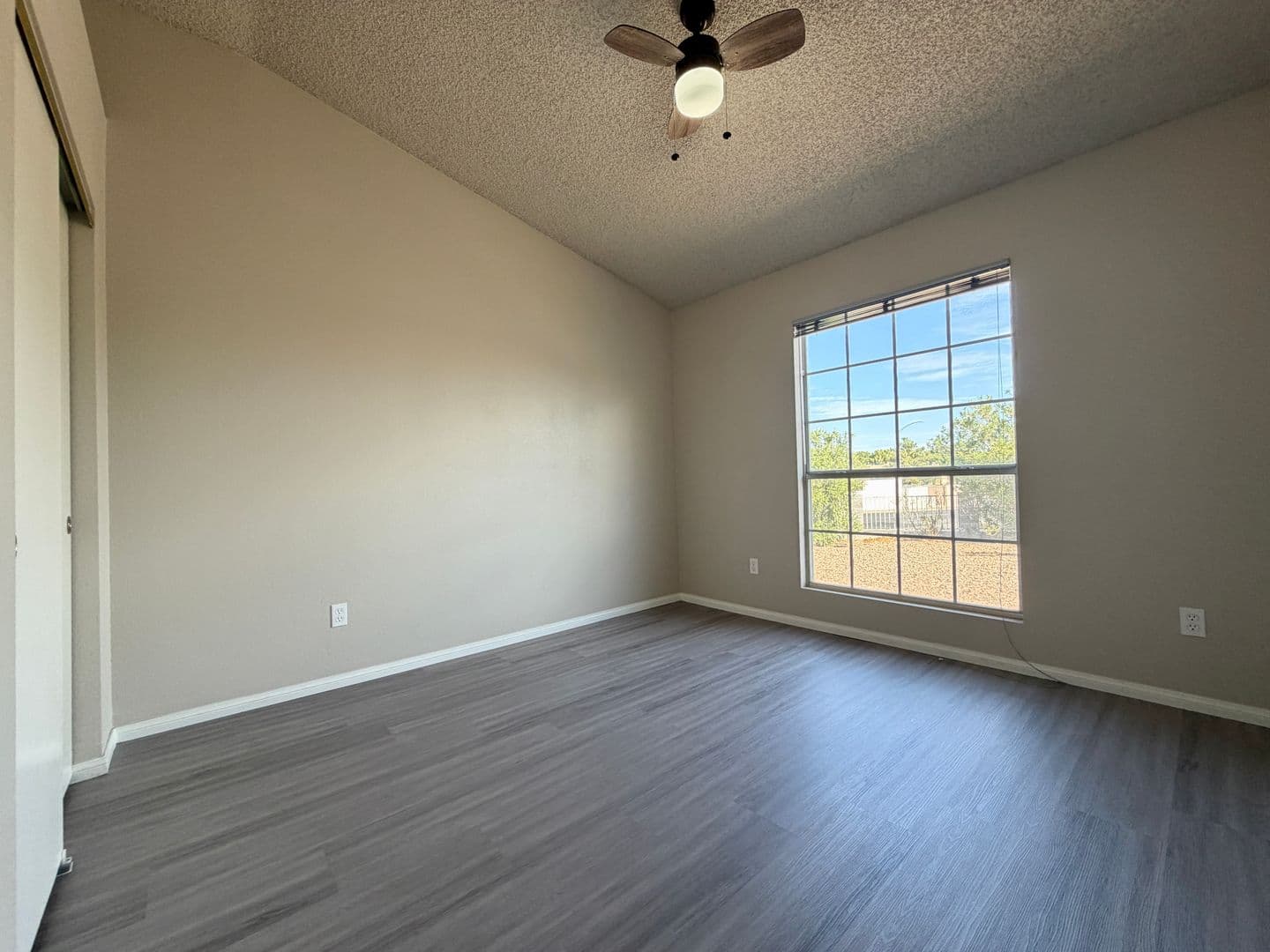 Henderson House: 381 Verbena Avenue