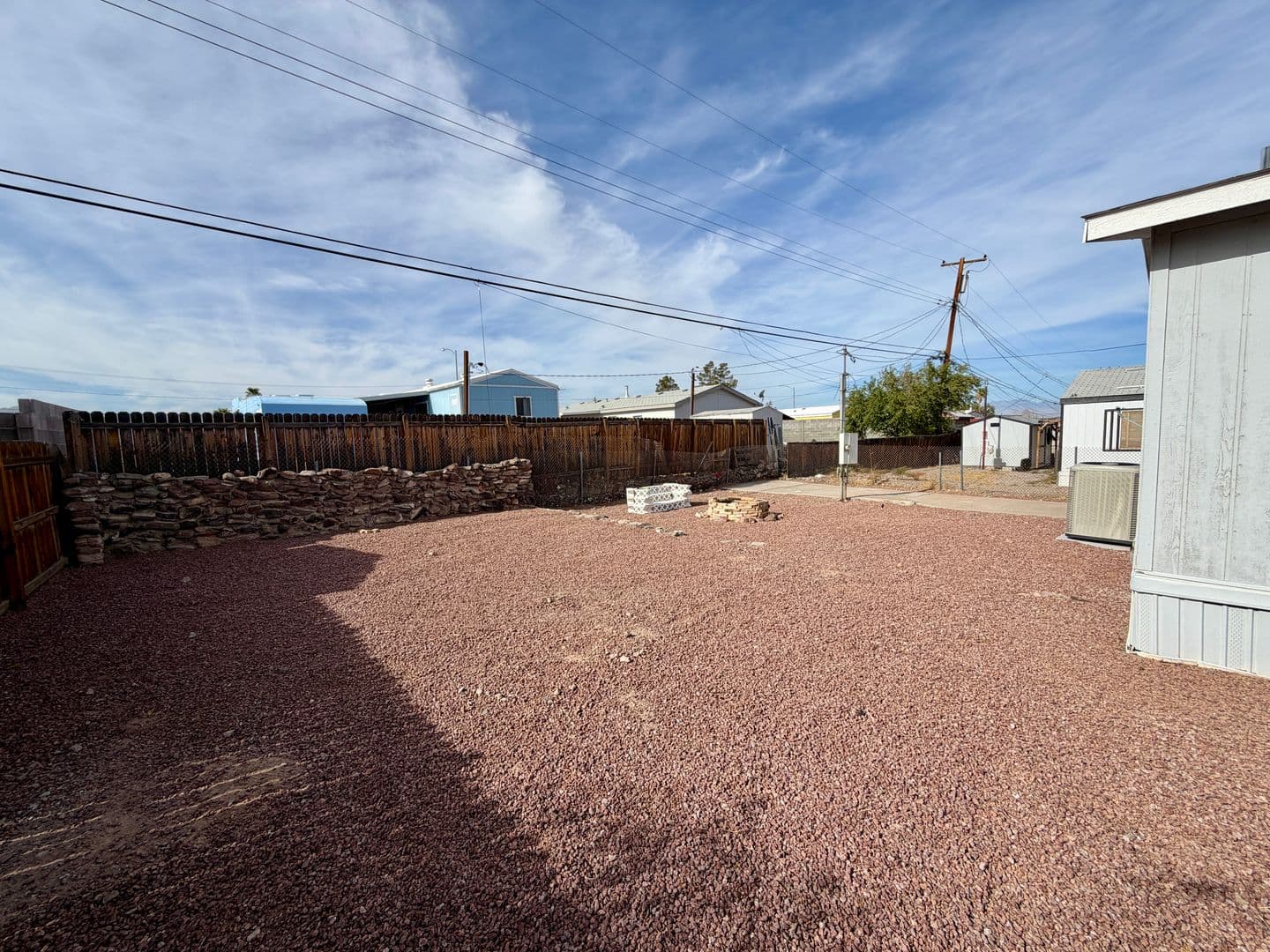 Henderson House: 230 Shoshone Lane