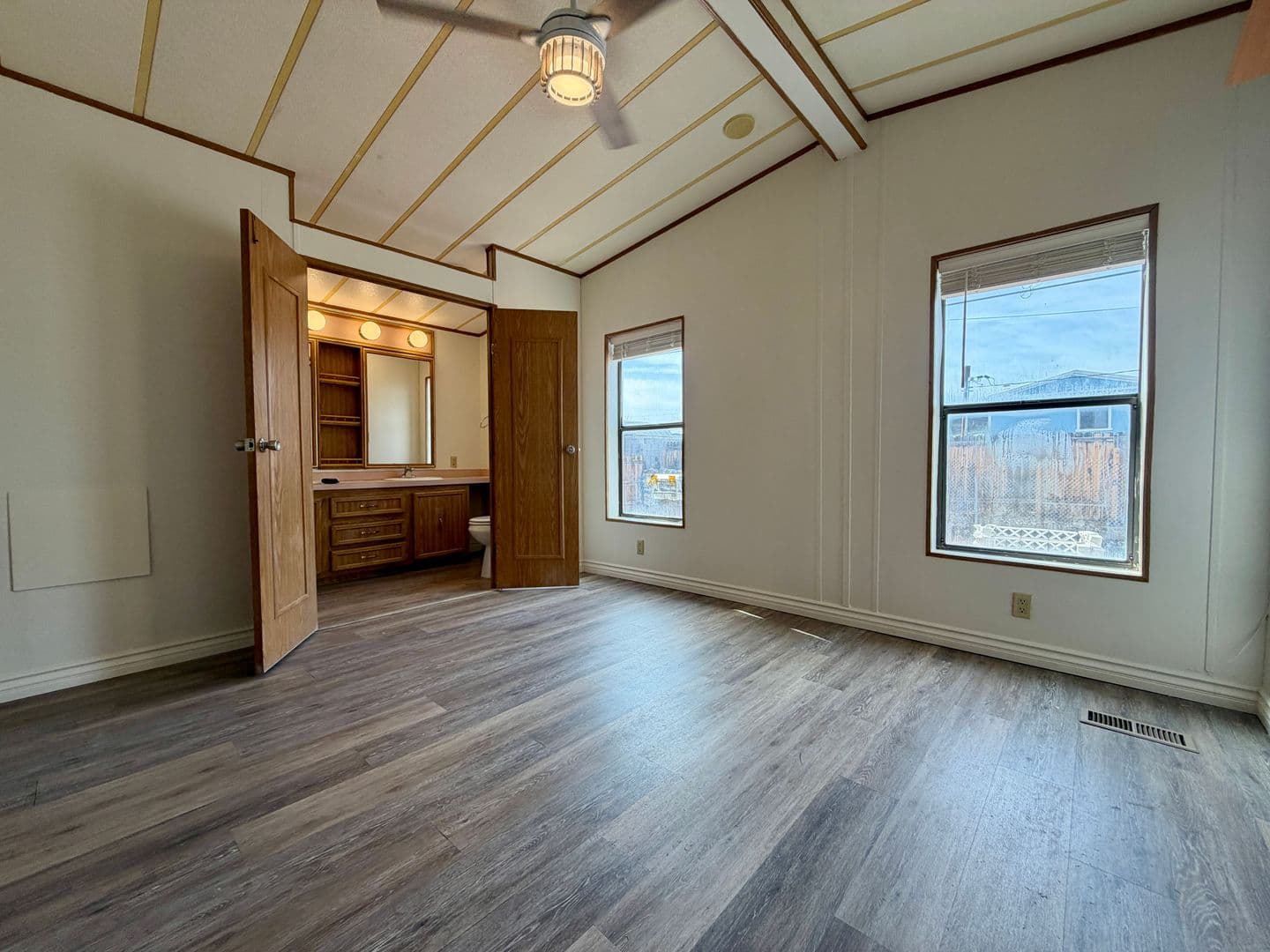 Henderson House: 230 Shoshone Lane