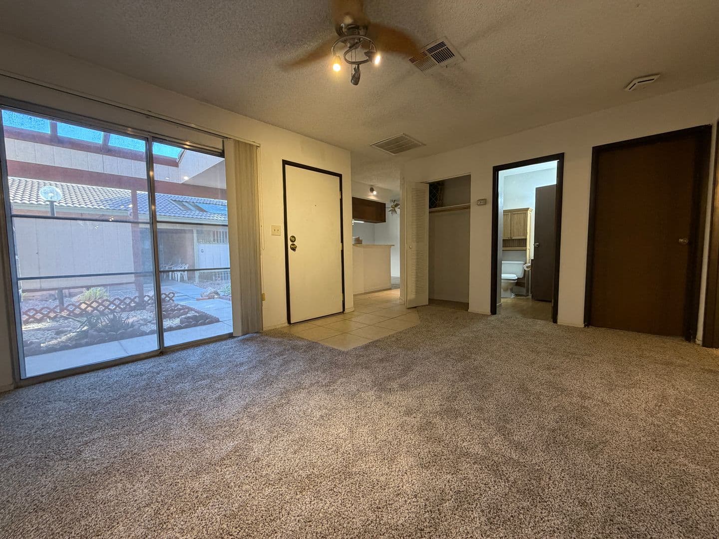 Las Vegas Townhome: 425 N Lamb Blvd. #A