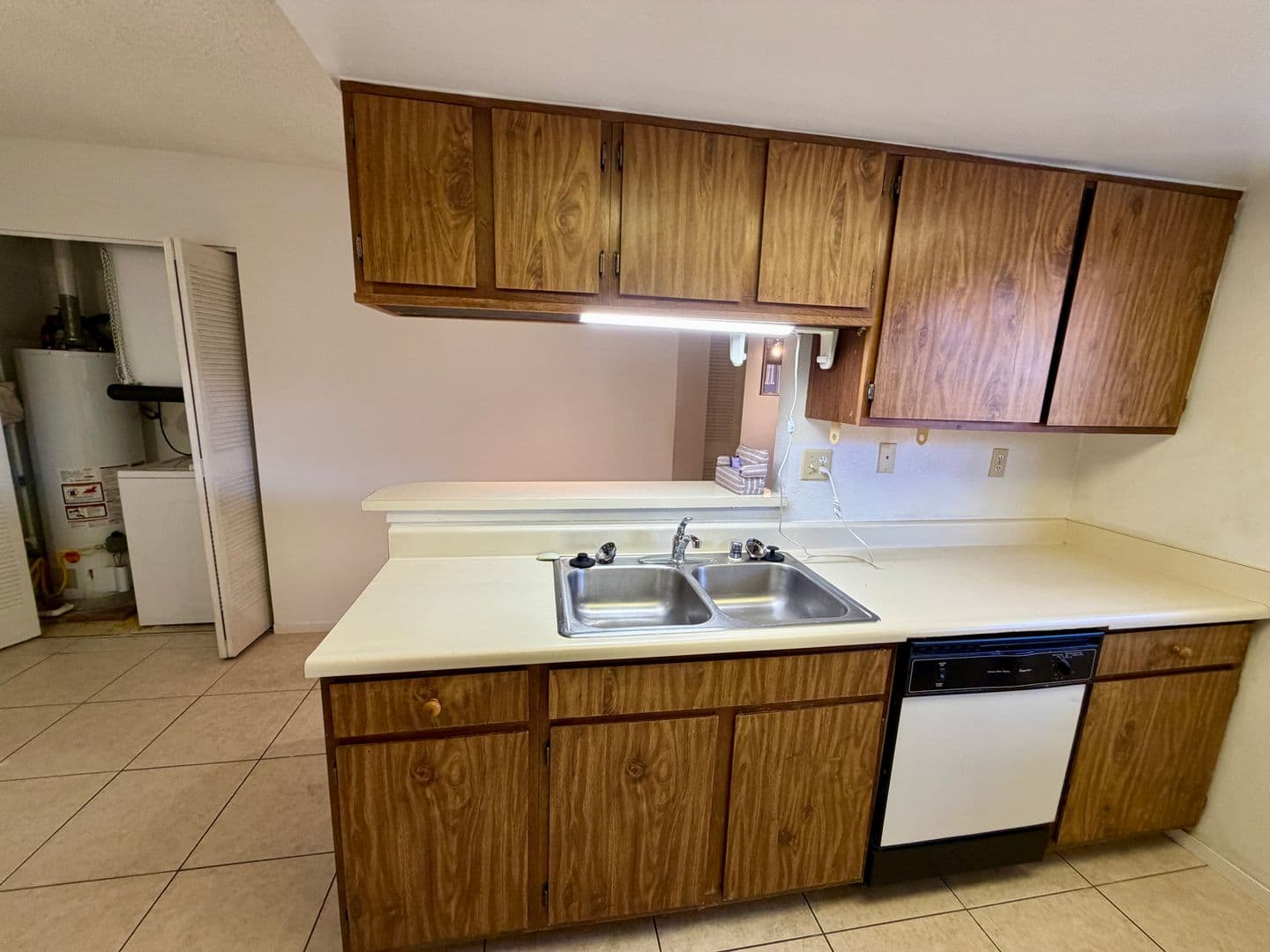 Las Vegas Townhome: 425 N Lamb Blvd. #A