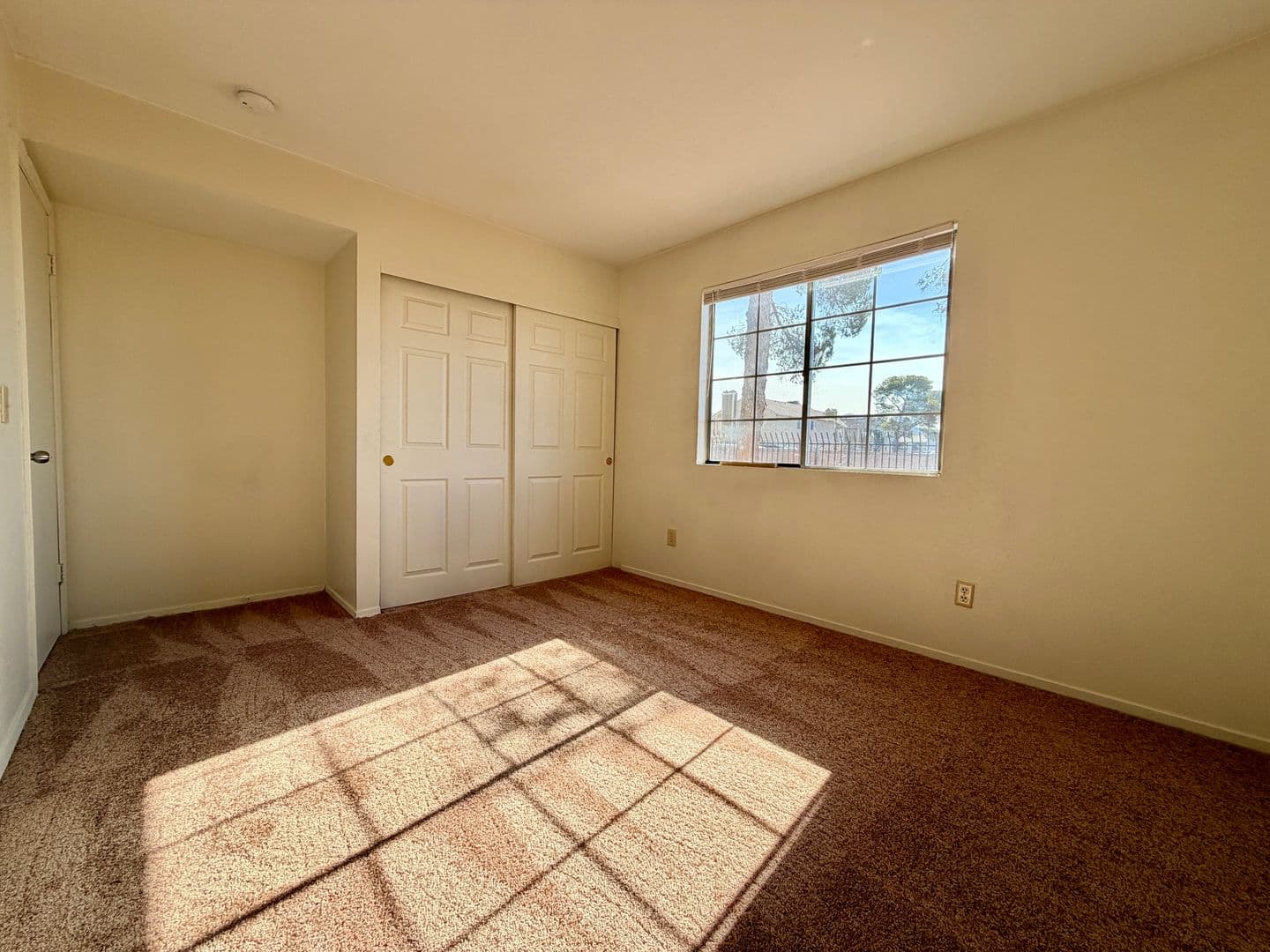 Las Vegas Condo: 2704 Aarondavid Drive Unit A