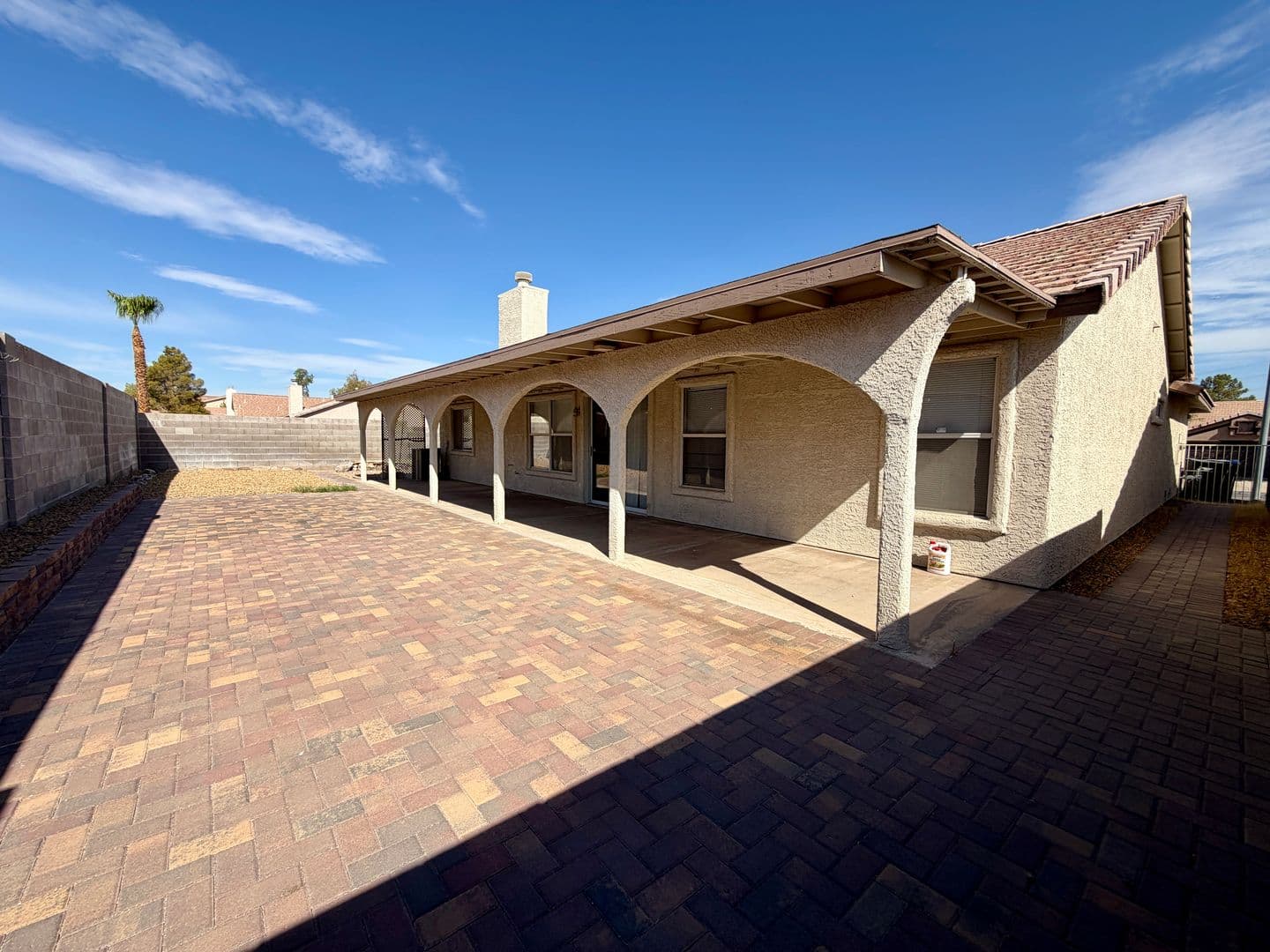 Henderson House: 381 Verbena Avenue