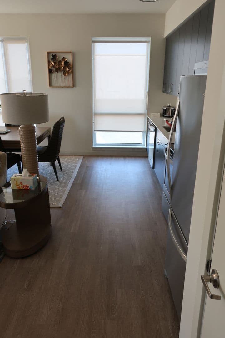 Bellingham Apartment: 20 Bellwether Way