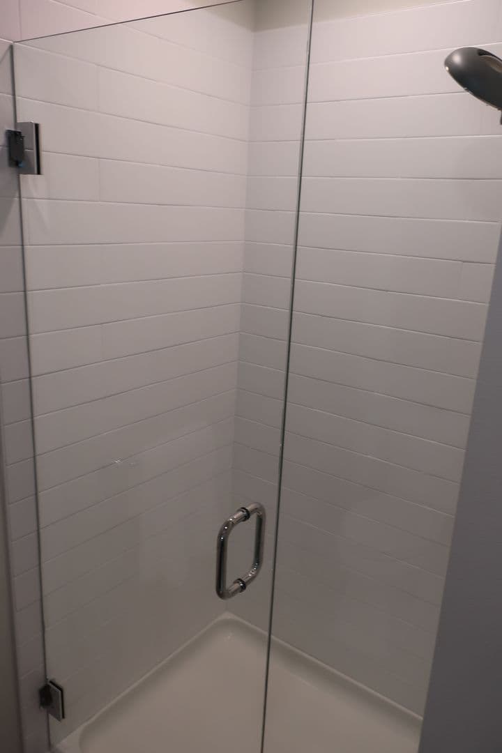 Bellingham Apartment: 20 Bellwether Way