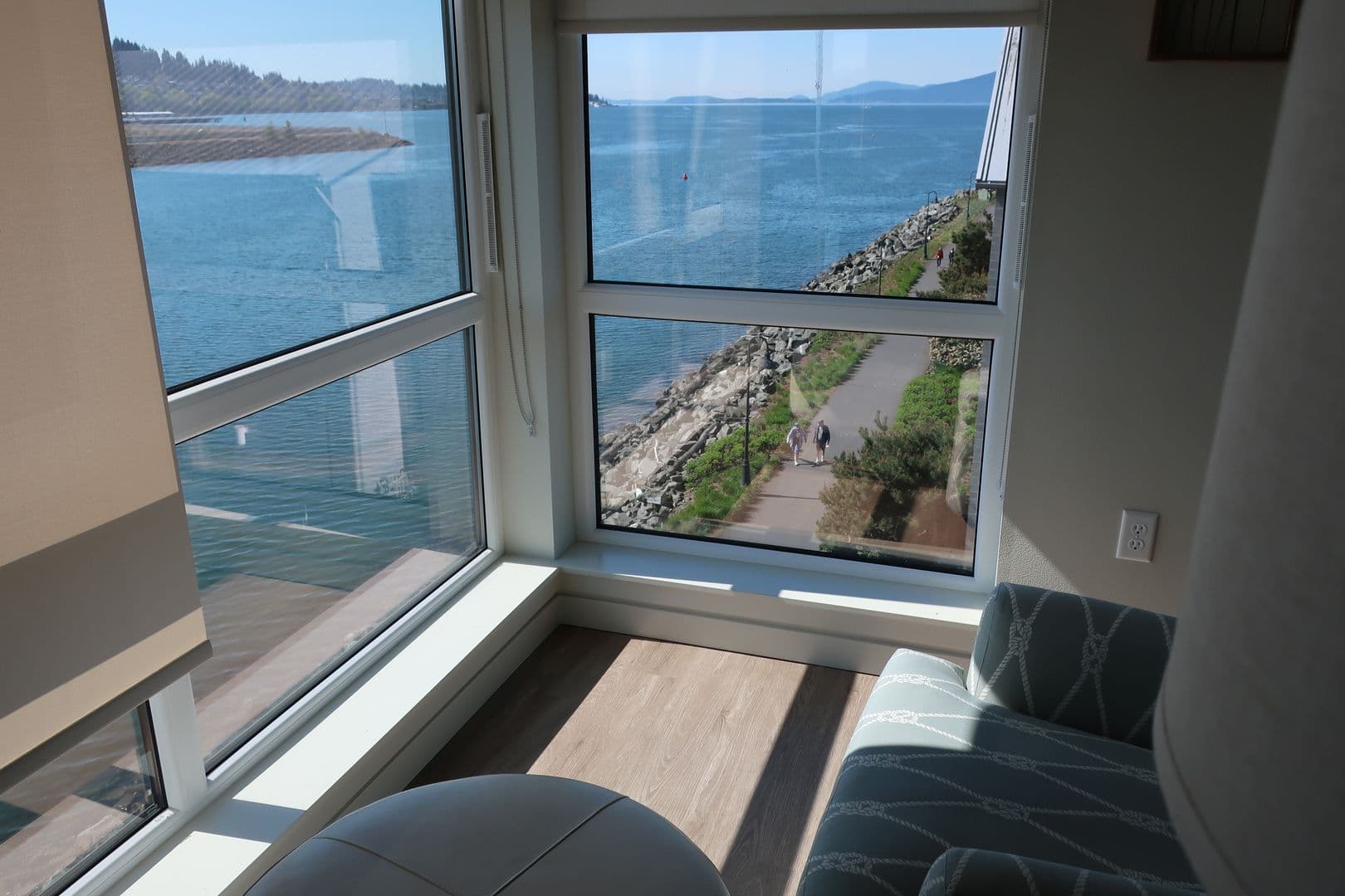 Bellingham Apartment: 20 Bellwether Way