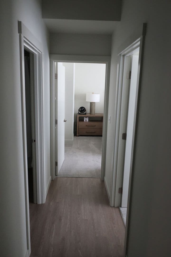 Bellingham Apartment: 20 Bellwether Way