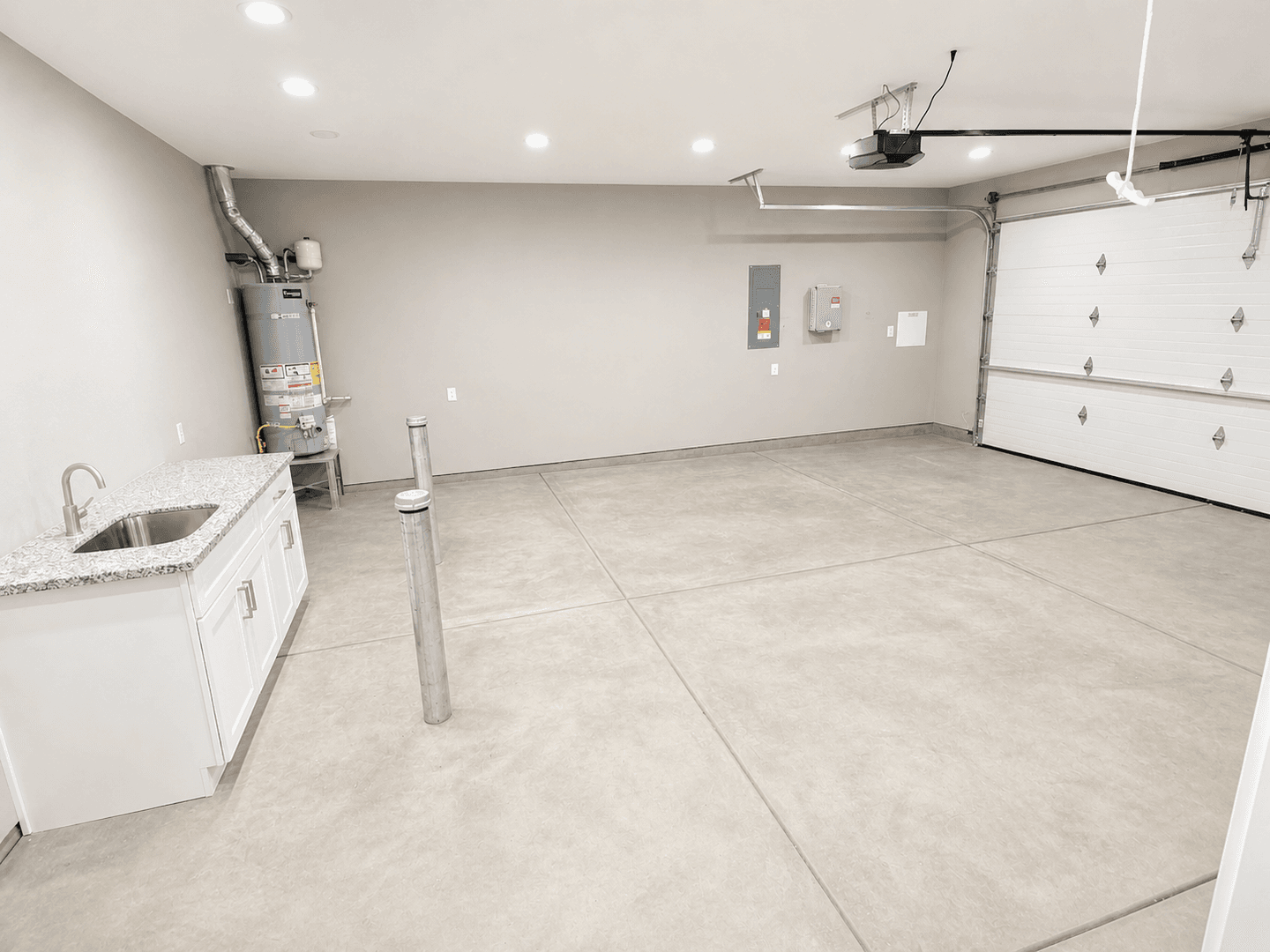 Paradise House: 1750 Whitaker Road