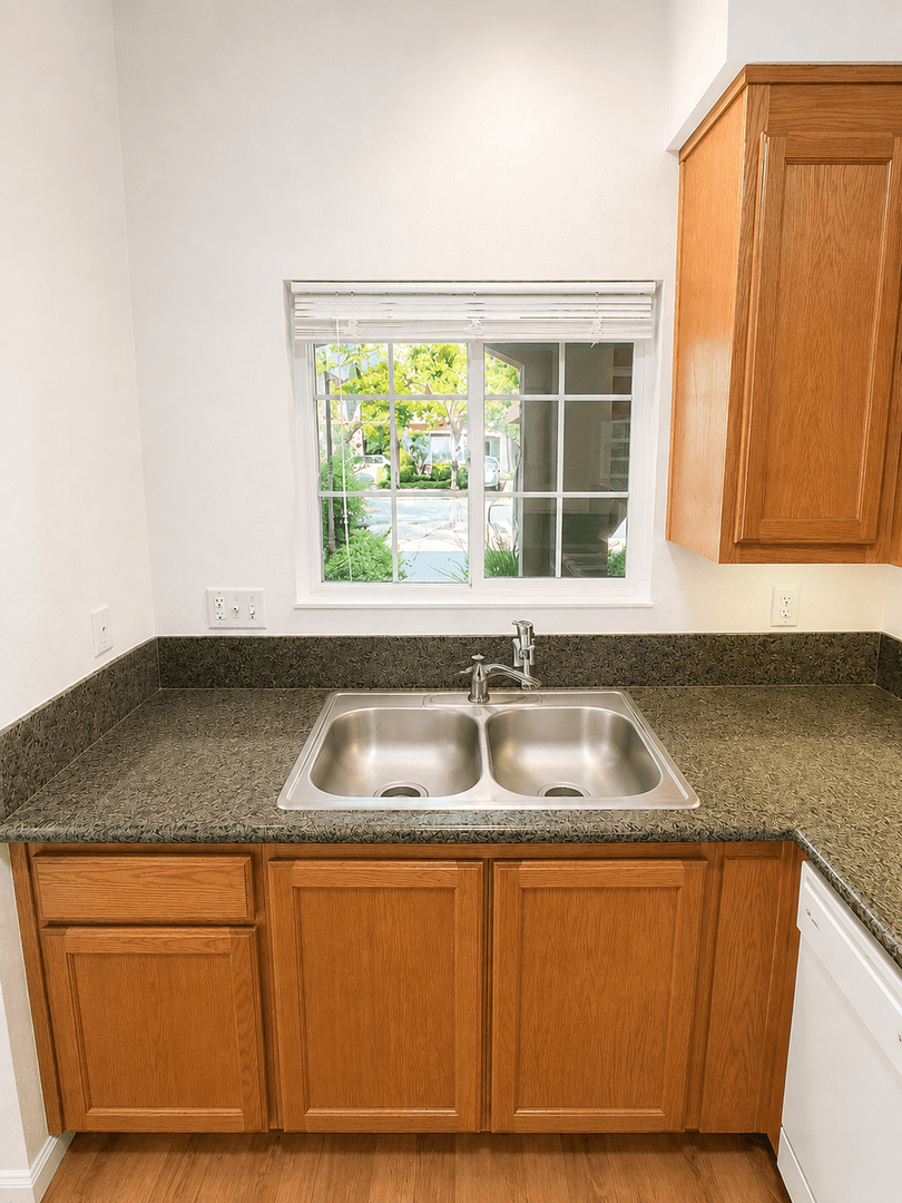 Chico Apartment: 2052 Hartford Drive