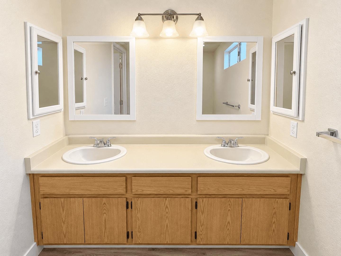 Chico Townhome: 747 West 4th Ave