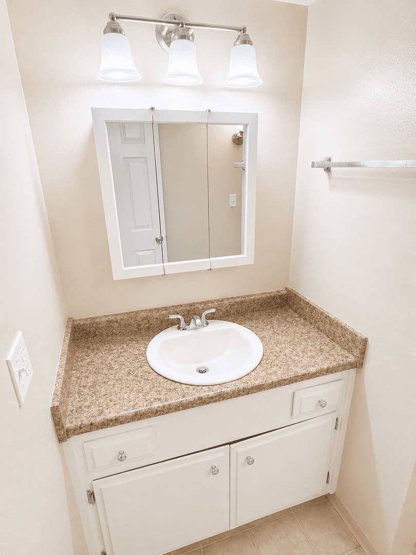 Chico Apartment: 279 Rio Lindo Avenue