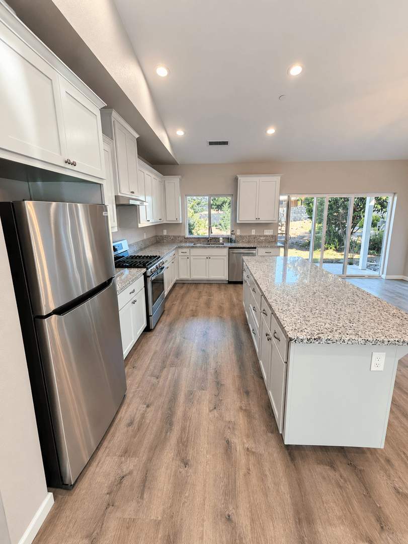 Paradise House: 435 Apple Lane