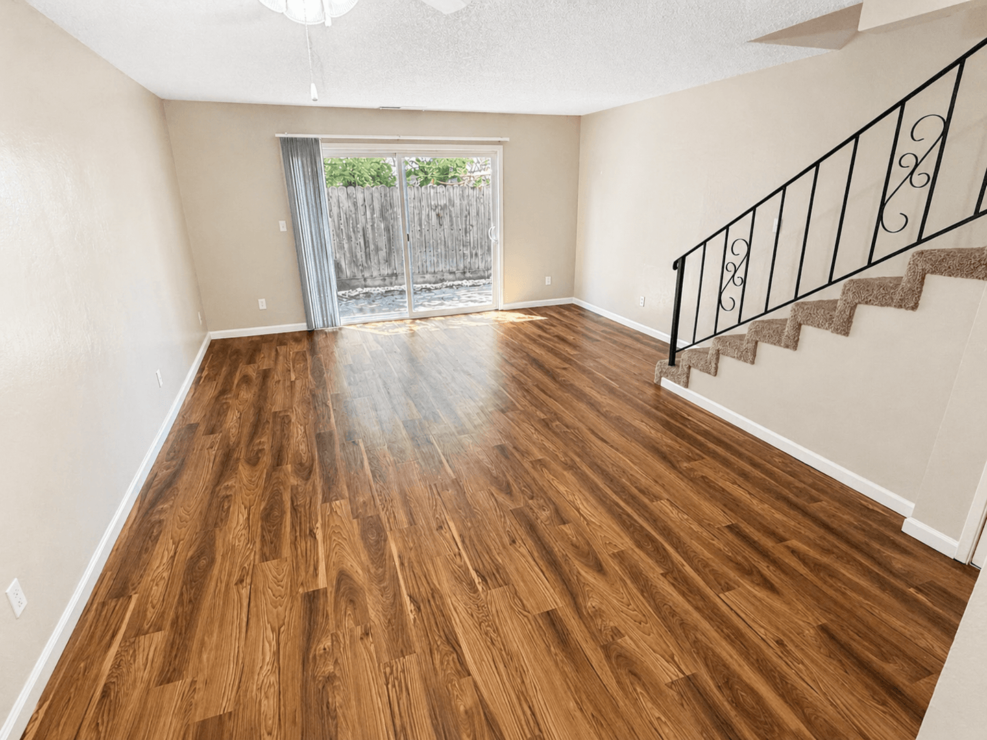 Chico Apartment: 279 Rio Lindo Avenue