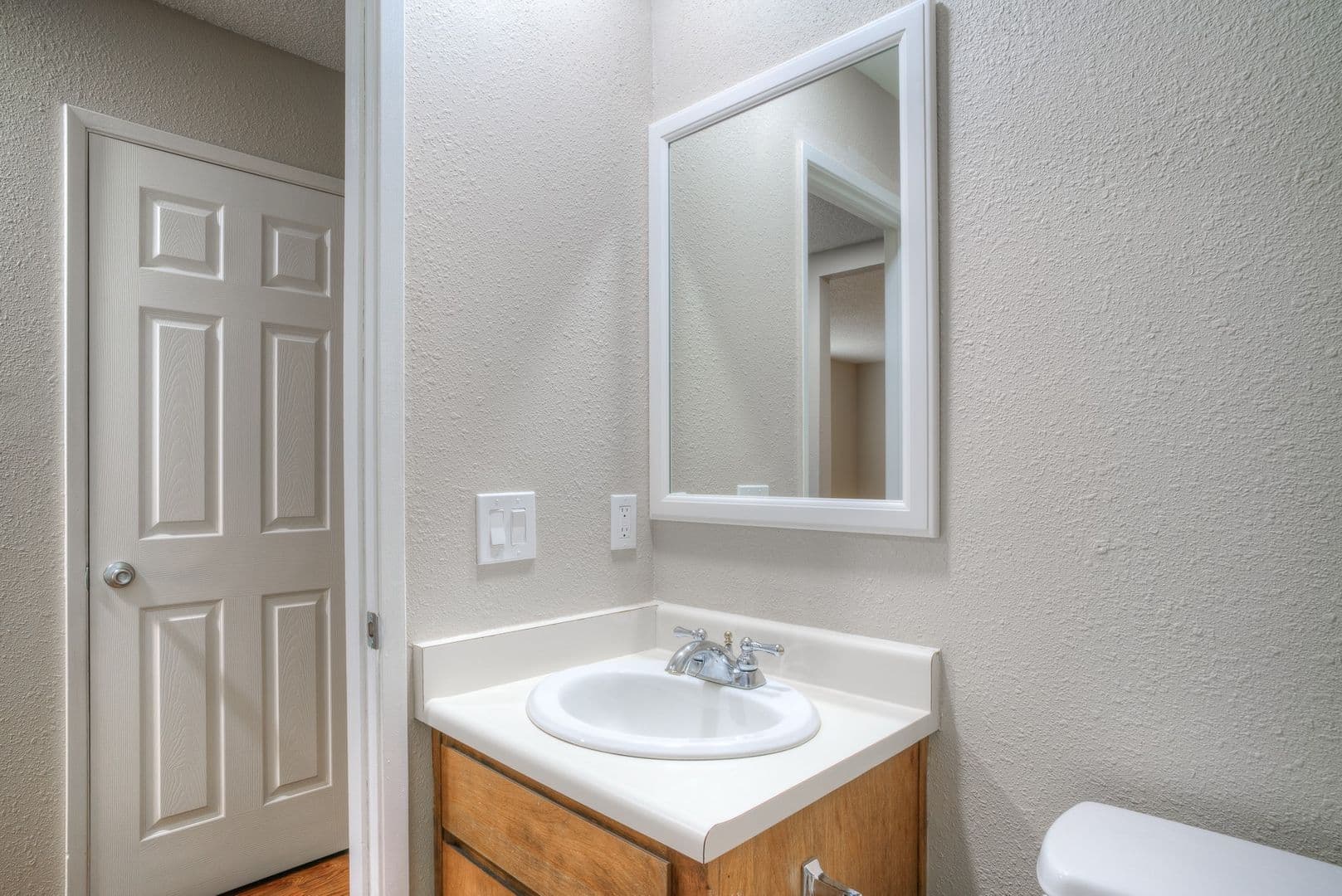 Chico Apartment: 52 Tara Terrace #1