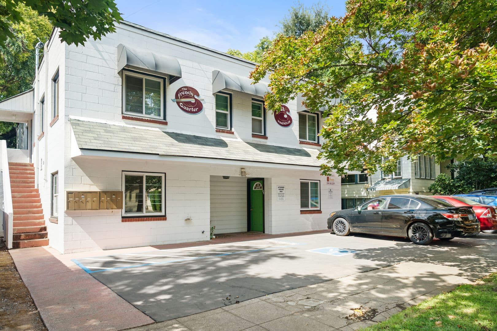 Chico Apartment: 1121 & 1129 Magnolia Ave.
